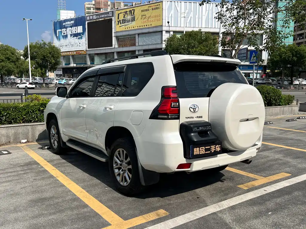 Toyota Prado — фото 5