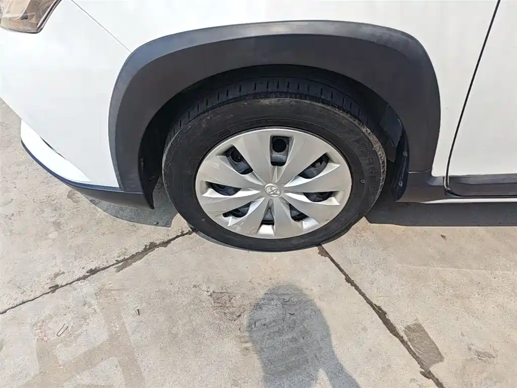 Toyota Yaris L — фото 23