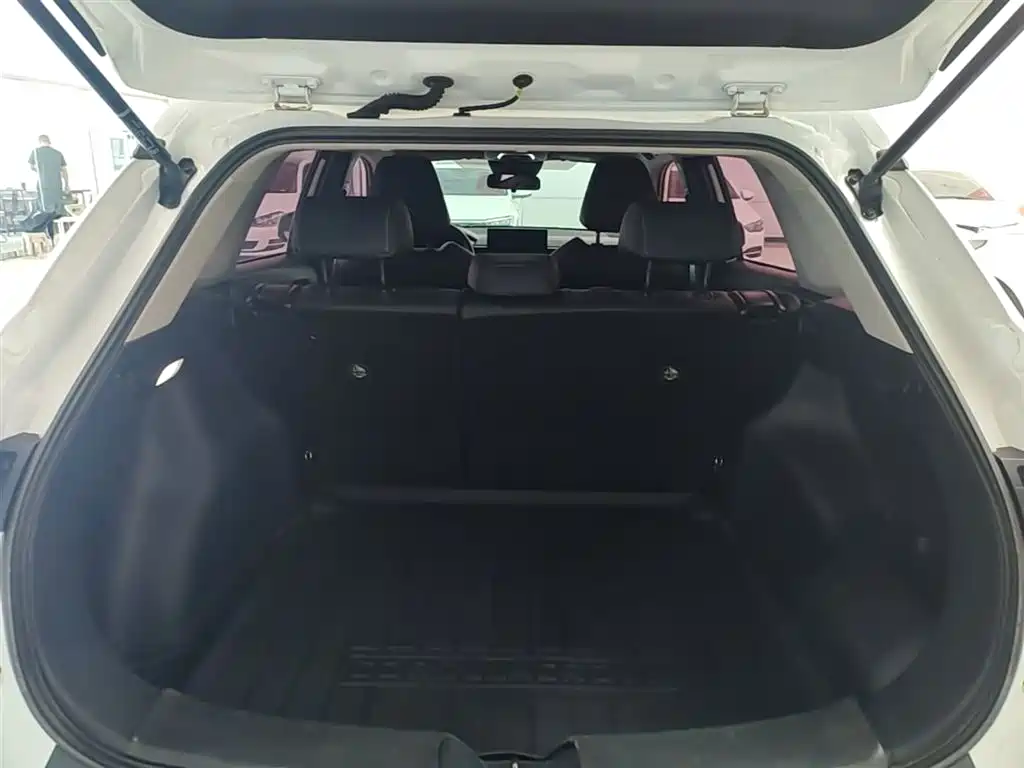 Toyota Corolla Cross — фото 19