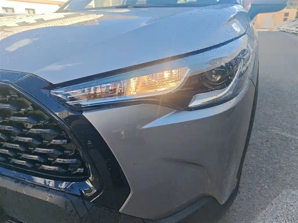 Toyota Corolla Cross — фото 3