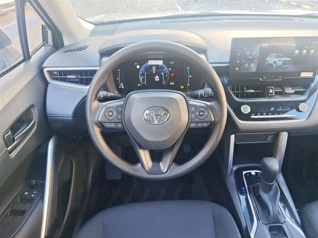 Toyota Corolla Cross — фото 4