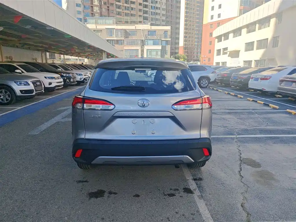 Toyota Corolla Cross — фото 9