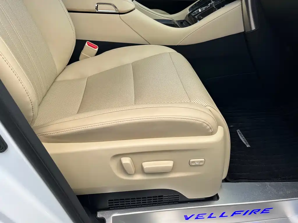 Toyota Vellfire — фото 34