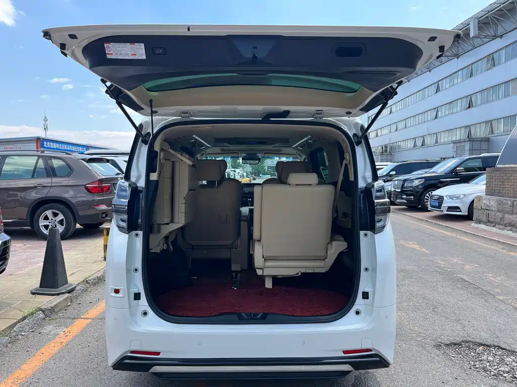 Toyota Vellfire — фото 40