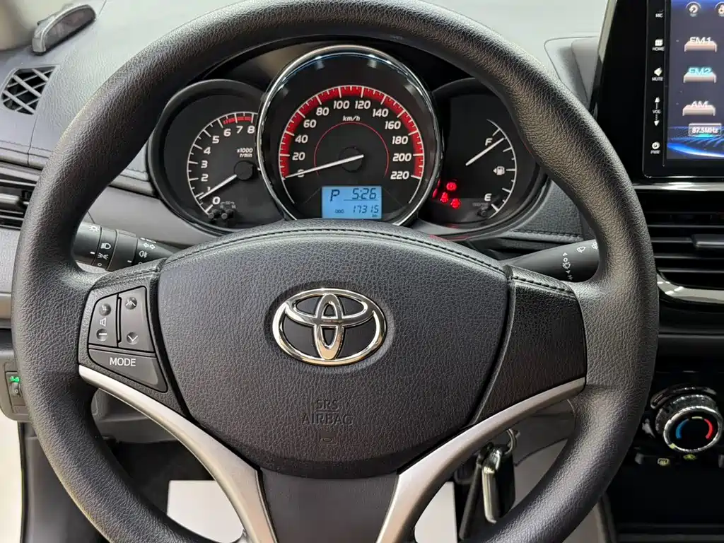 Toyota Vios — фото 13