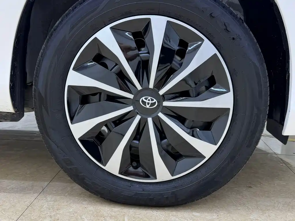 Toyota Vios — фото 22