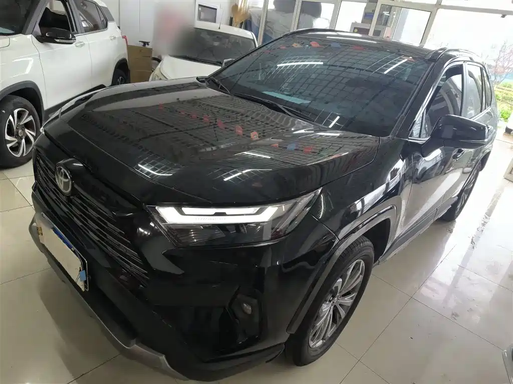 Toyota RAV4 — фото 2