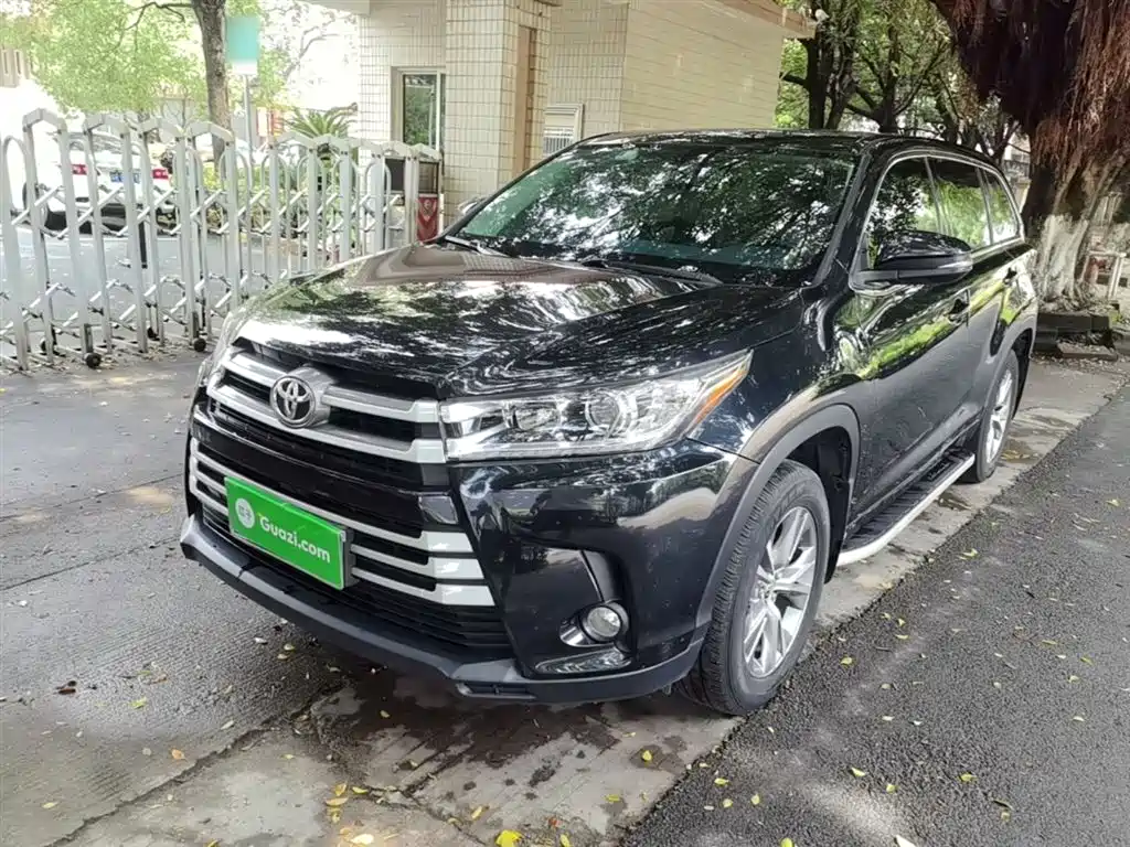Toyota Highlander — фото 2