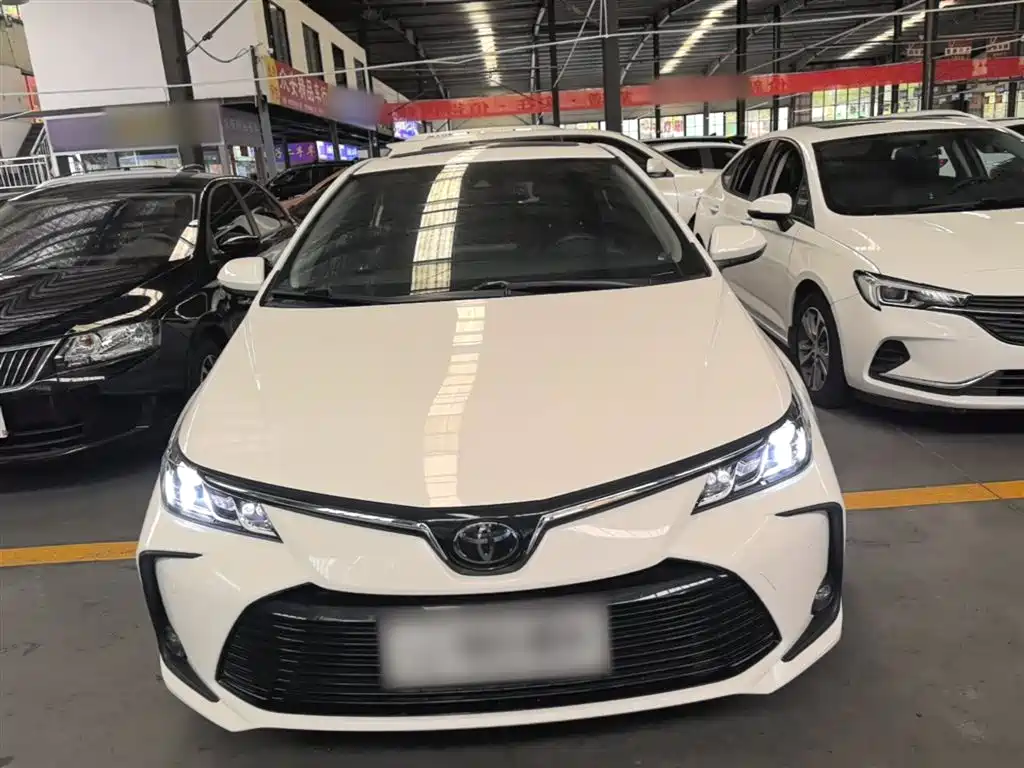 Toyota Corolla — фото 3