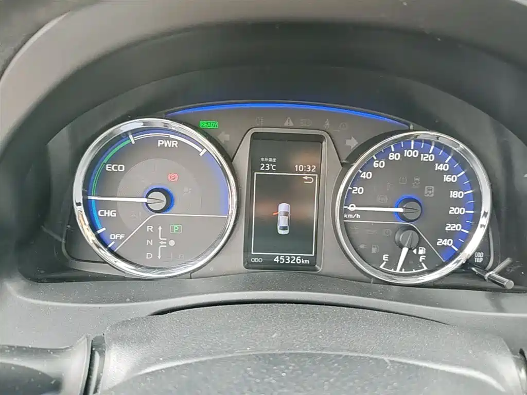 Toyota Corolla Hybrid — фото 11