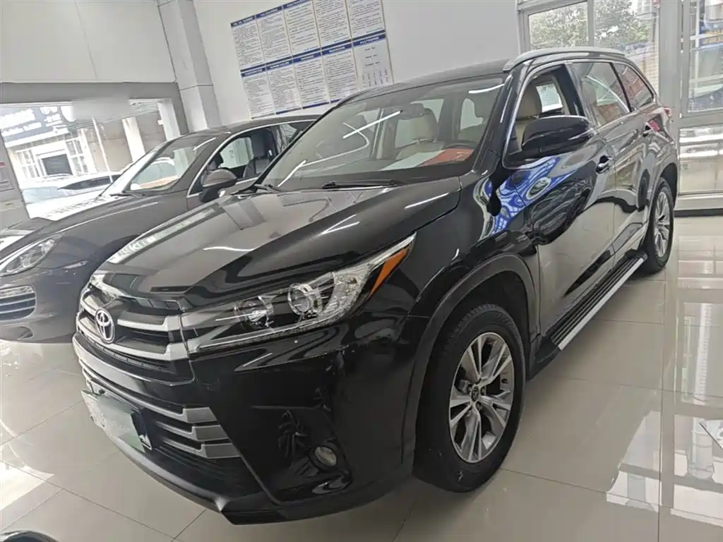 Toyota Highlander — фото 2