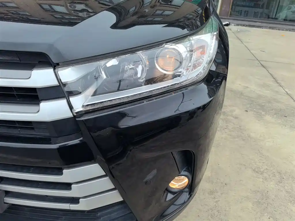 Toyota Highlander — фото 23
