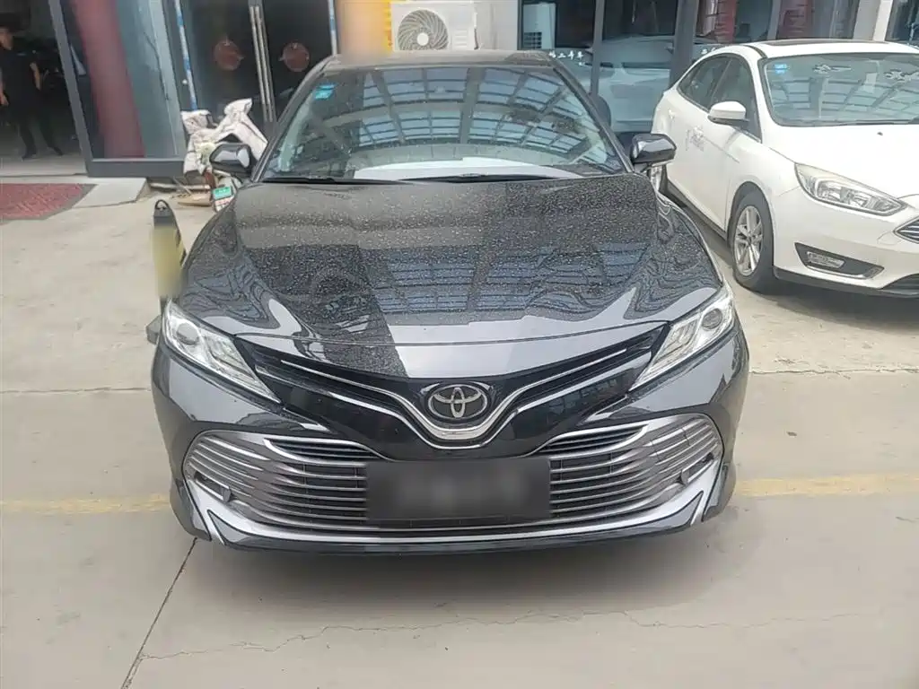 Toyota Camry — фото 3