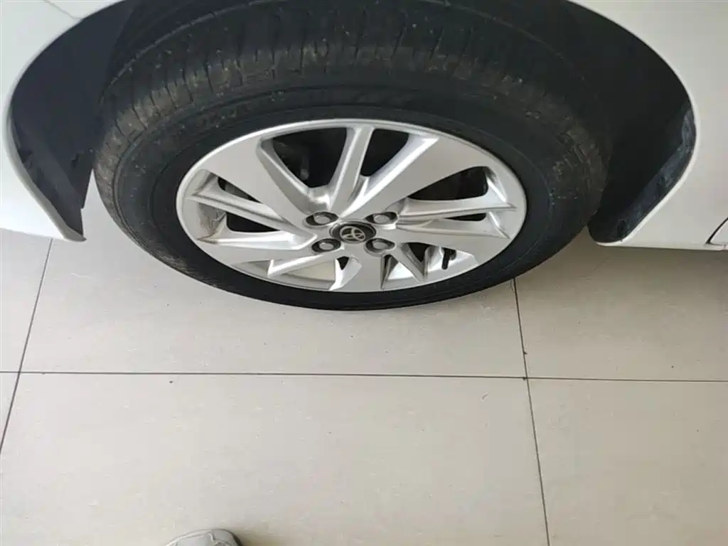Toyota Yaris L — фото 23