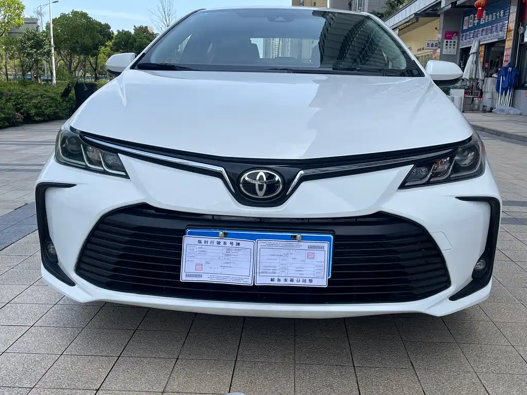 Toyota Corolla — фото 2
