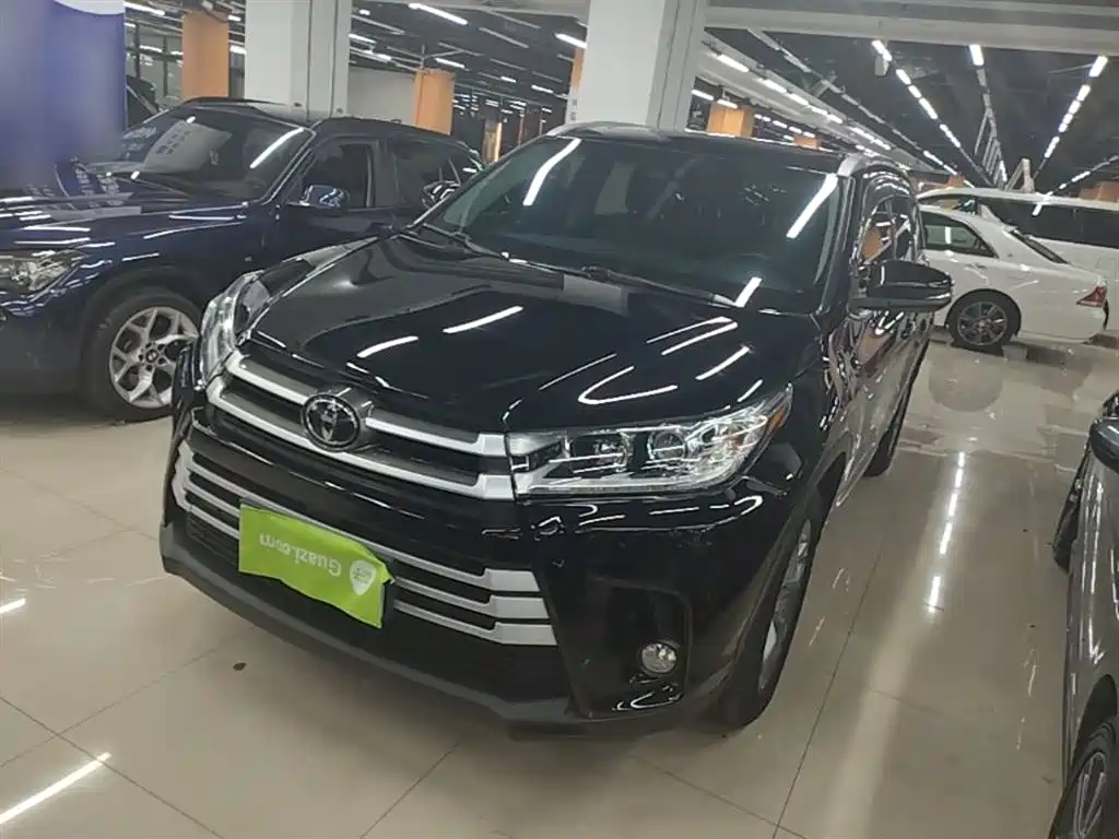 Toyota Highlander — фото 2