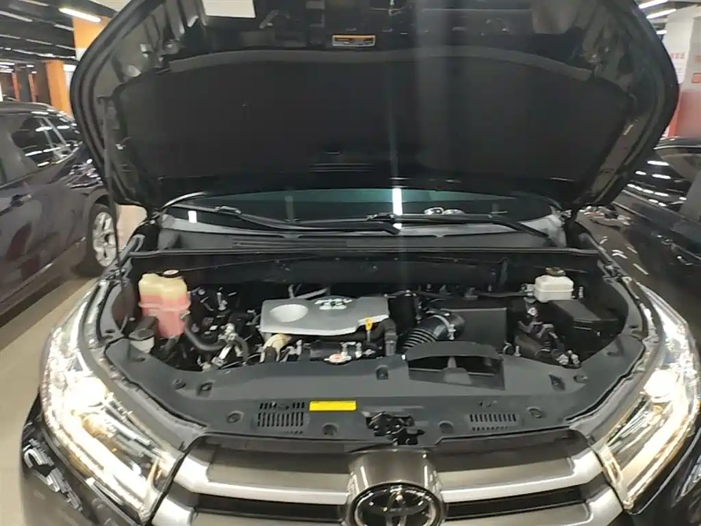 Toyota Highlander — фото 20