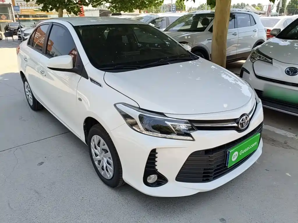 Toyota Vios — фото 4