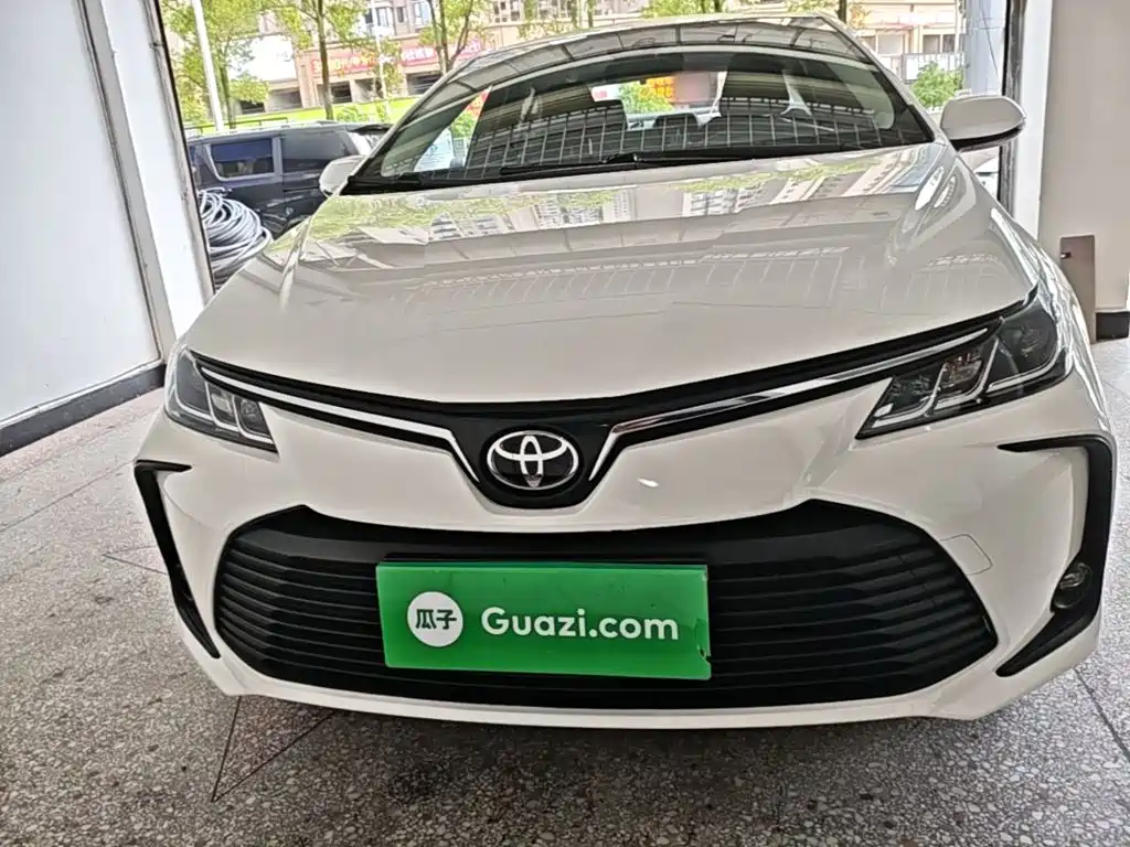 Toyota Corolla — фото 3