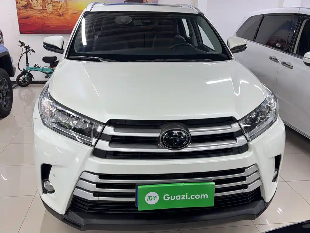 Toyota Highlander — фото 5