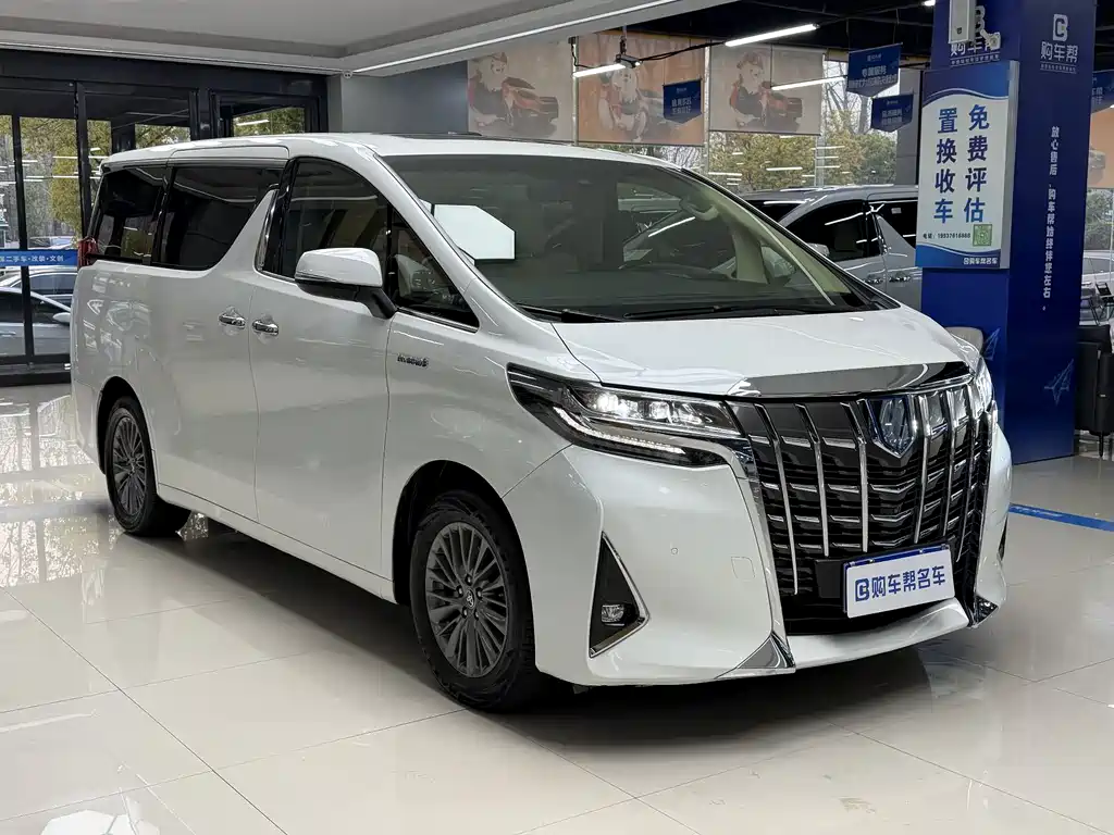 Toyota Alphard — фото 3