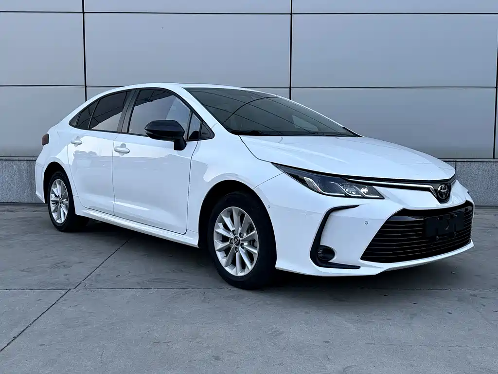 Toyota Corolla — фото 3