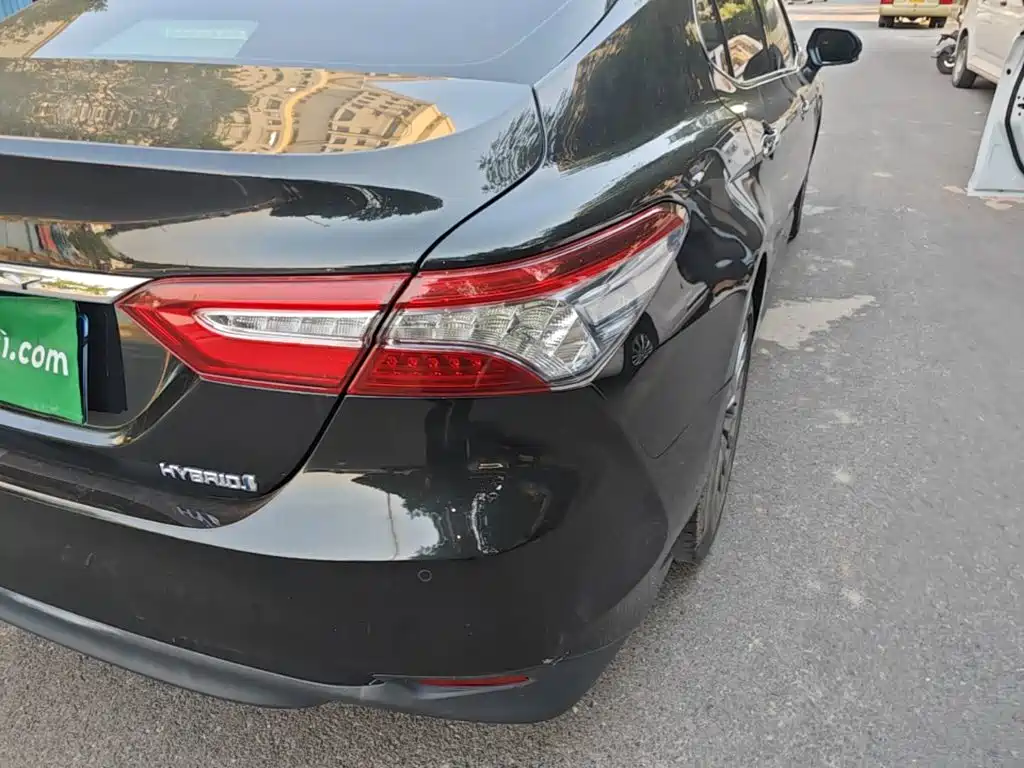 Toyota Camry — фото 8