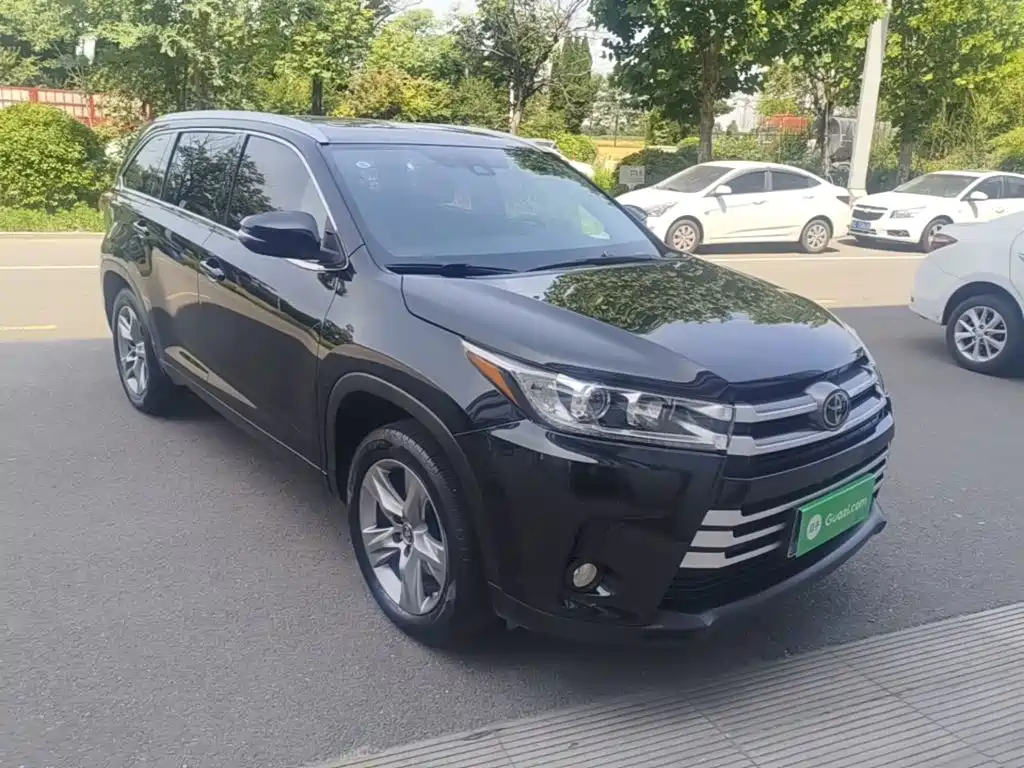 Toyota Highlander — фото 4
