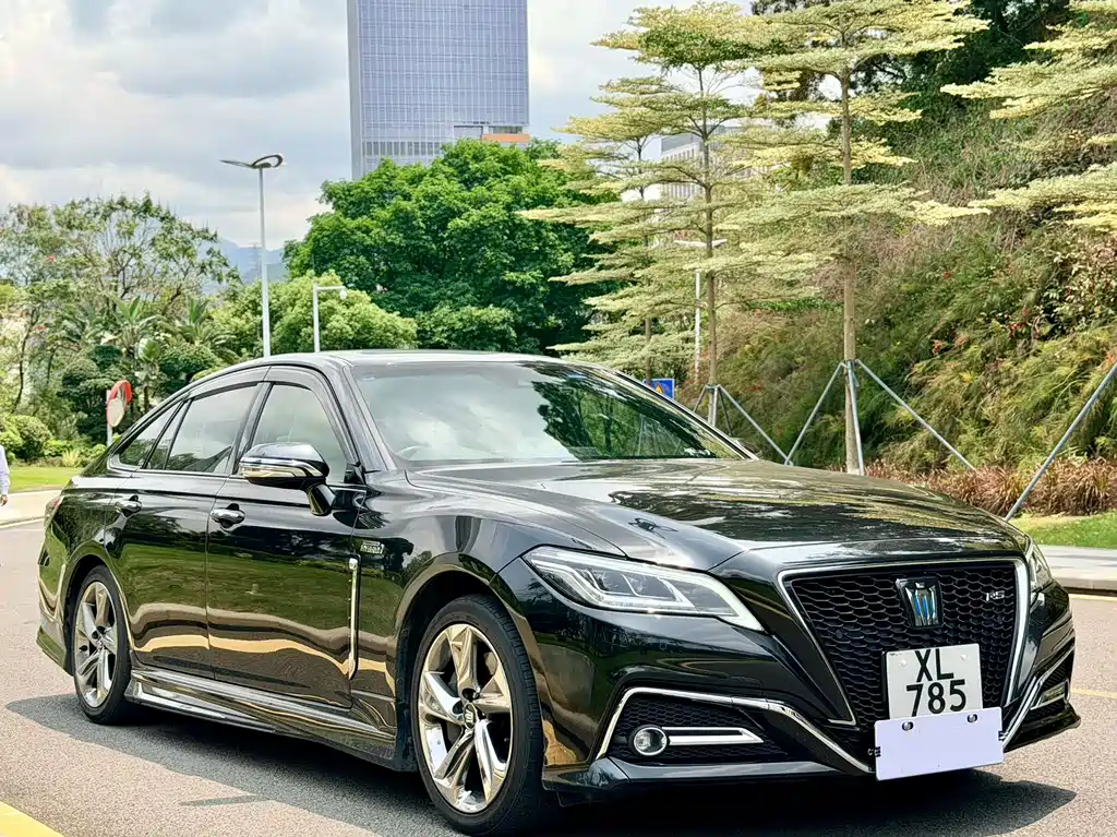 Toyota Crown (Import) — фото 3