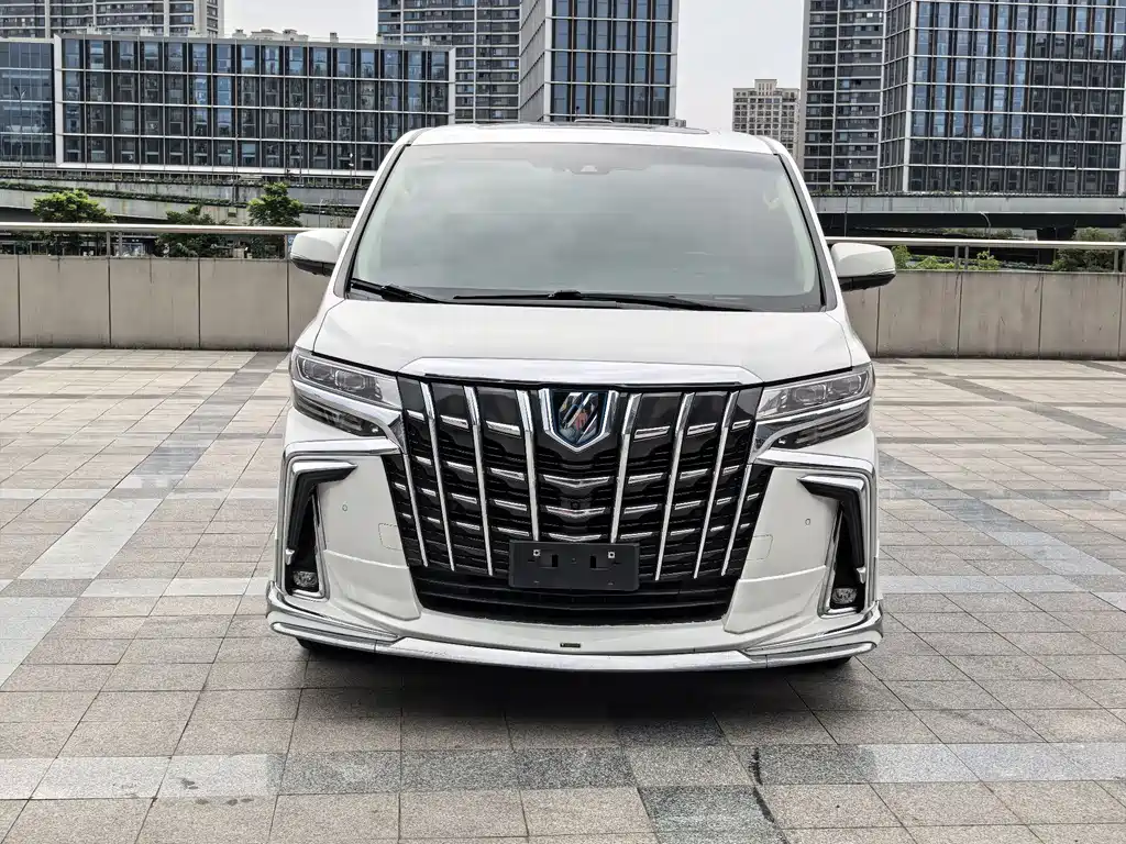 Toyota Alphard — фото 2