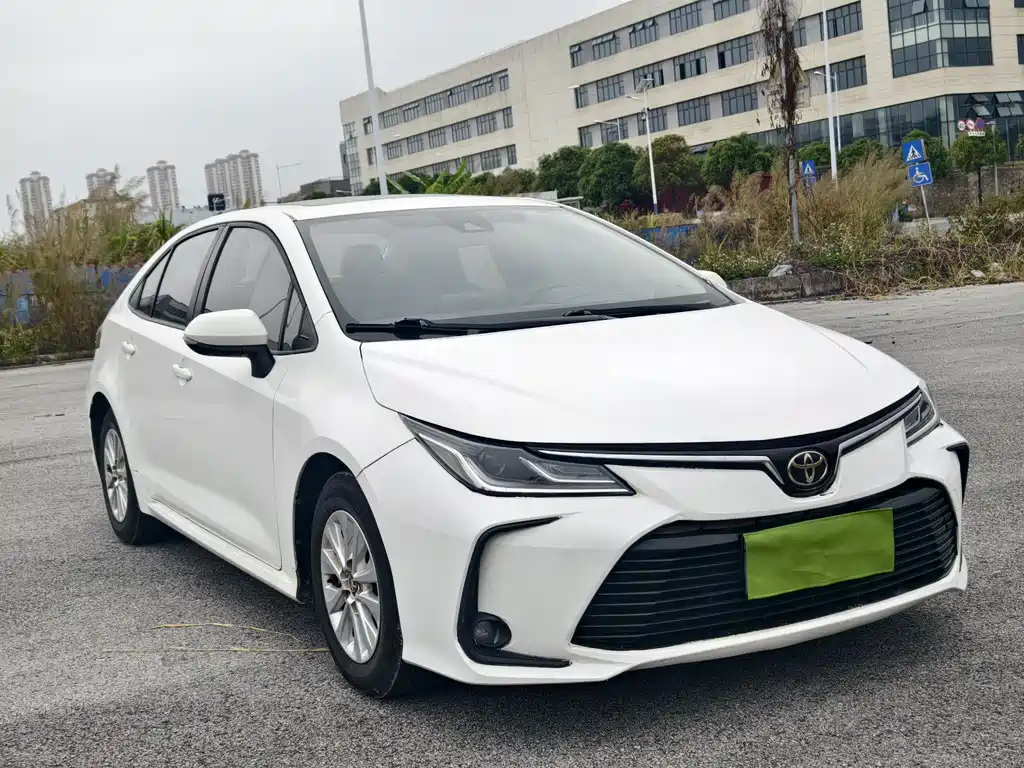 Toyota Corolla — фото 3