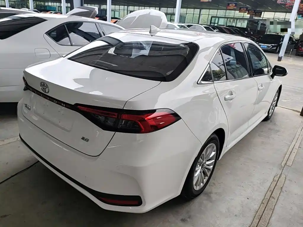 Toyota Allion — фото 5