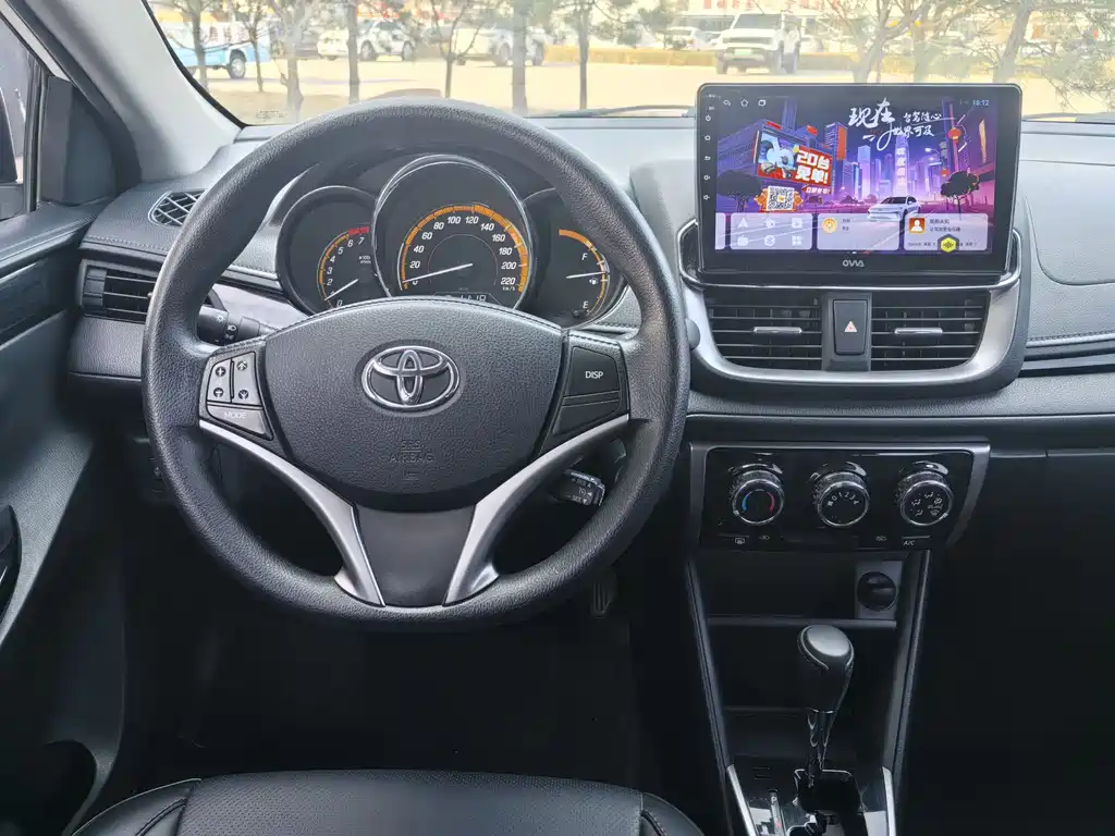 Toyota Yaris L — фото 8