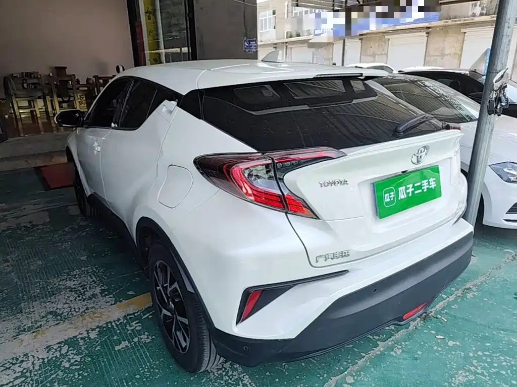 Toyota C-HR — фото 5