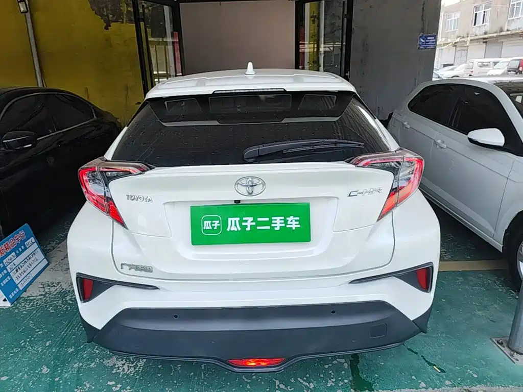 Toyota C-HR — фото 6