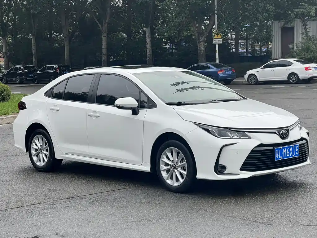 Toyota Corolla — фото 2