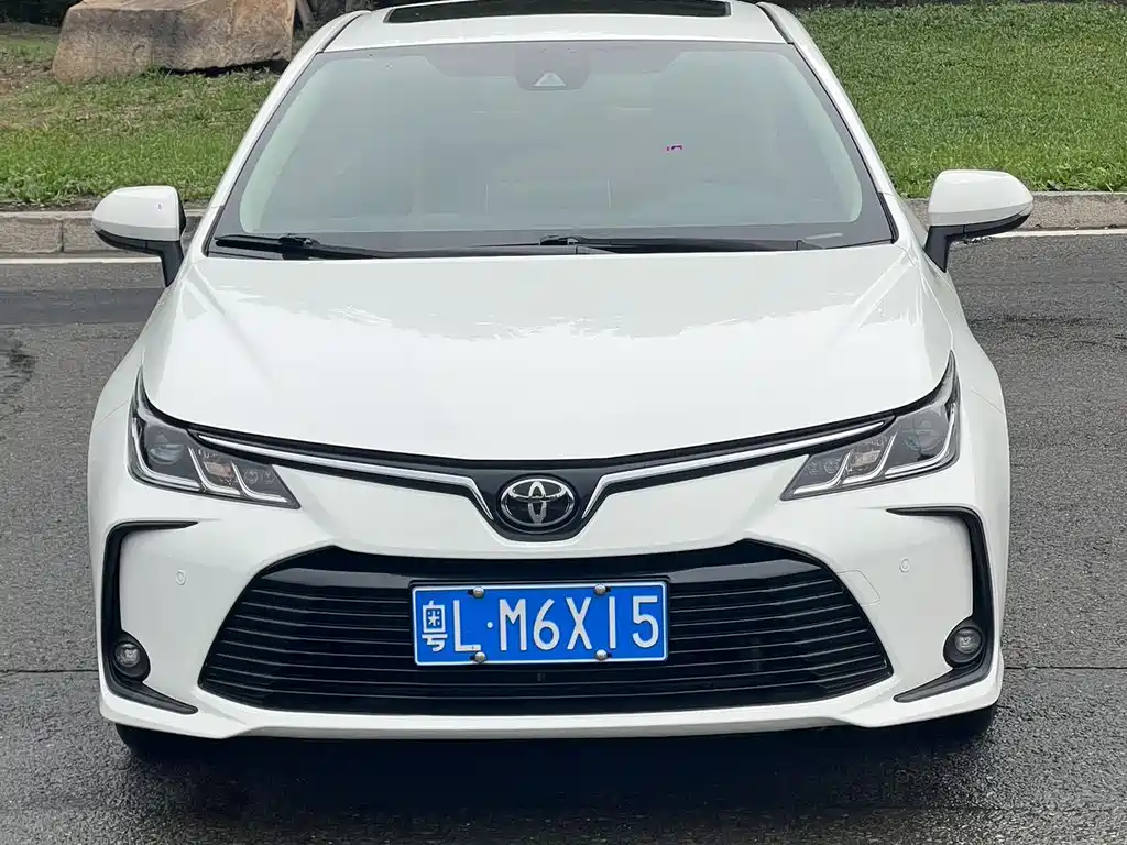 Toyota Corolla — фото 3