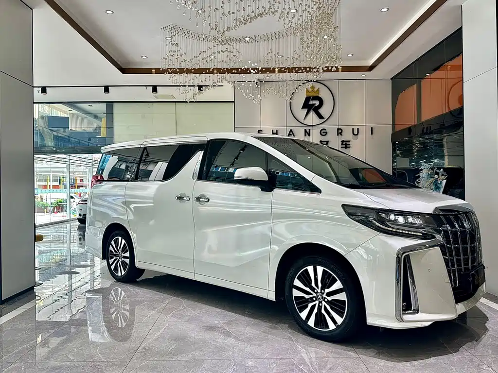 Toyota Alphard — фото 3