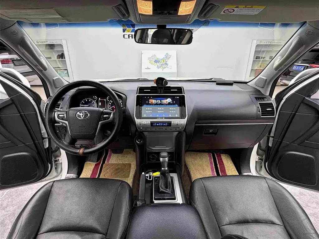 Toyota Prado — фото 11