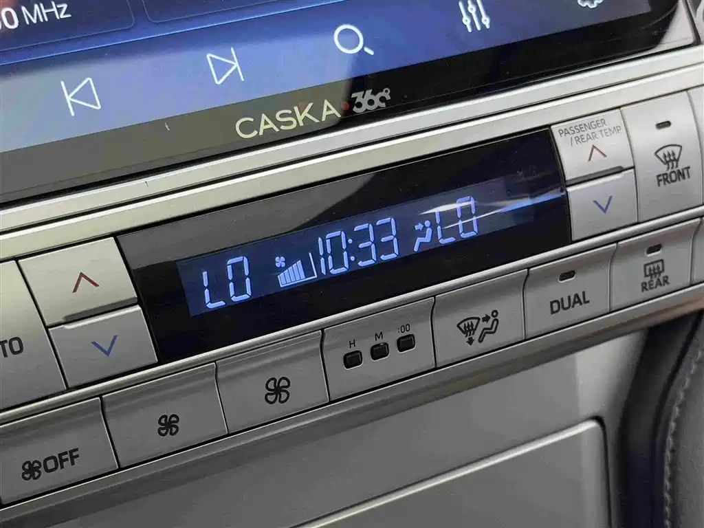 Toyota Prado — фото 18