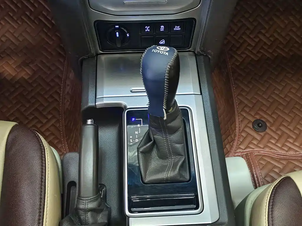 Toyota Prado (Import) — фото 10