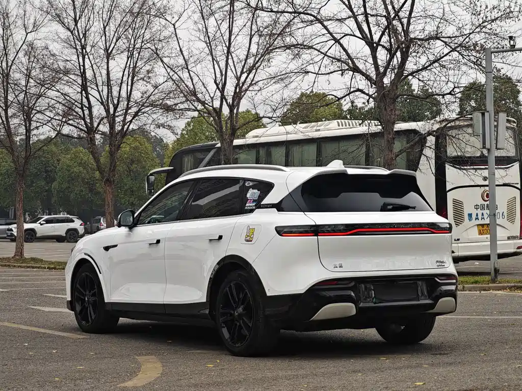 VOYAH FREE — фото 9