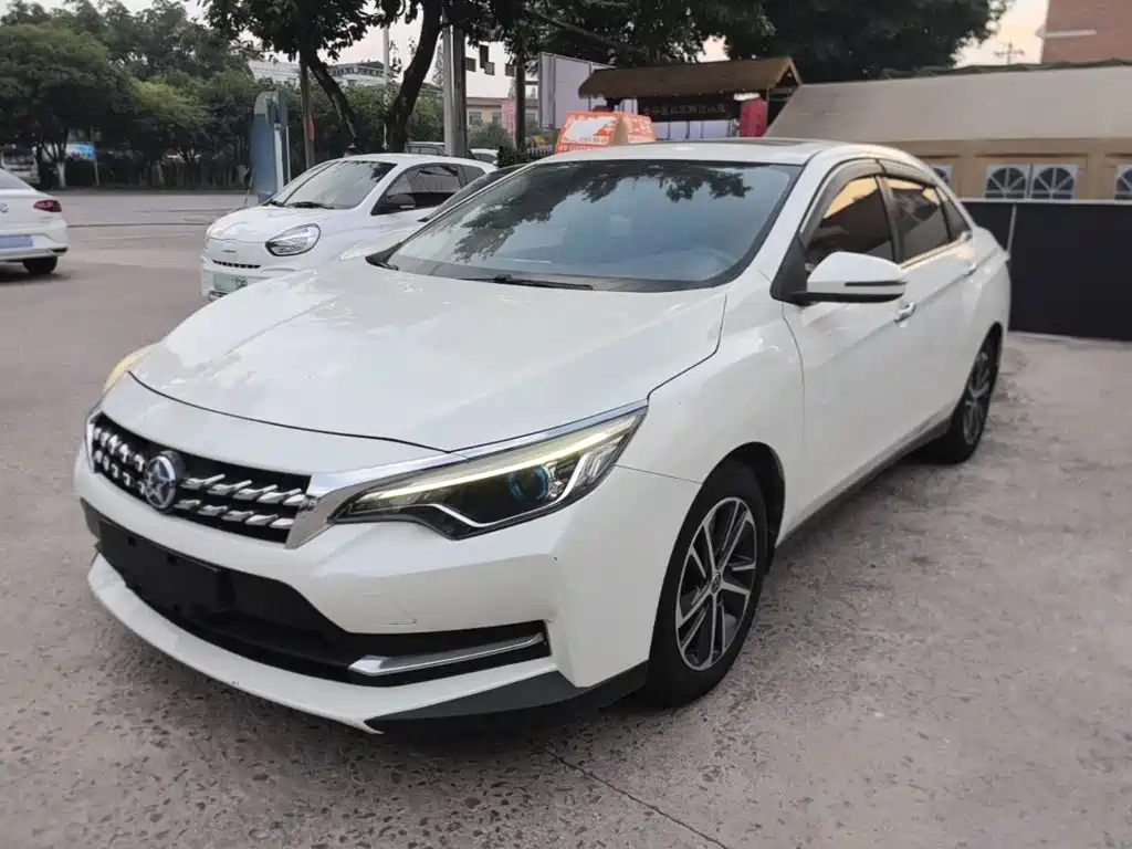 Venucia D60