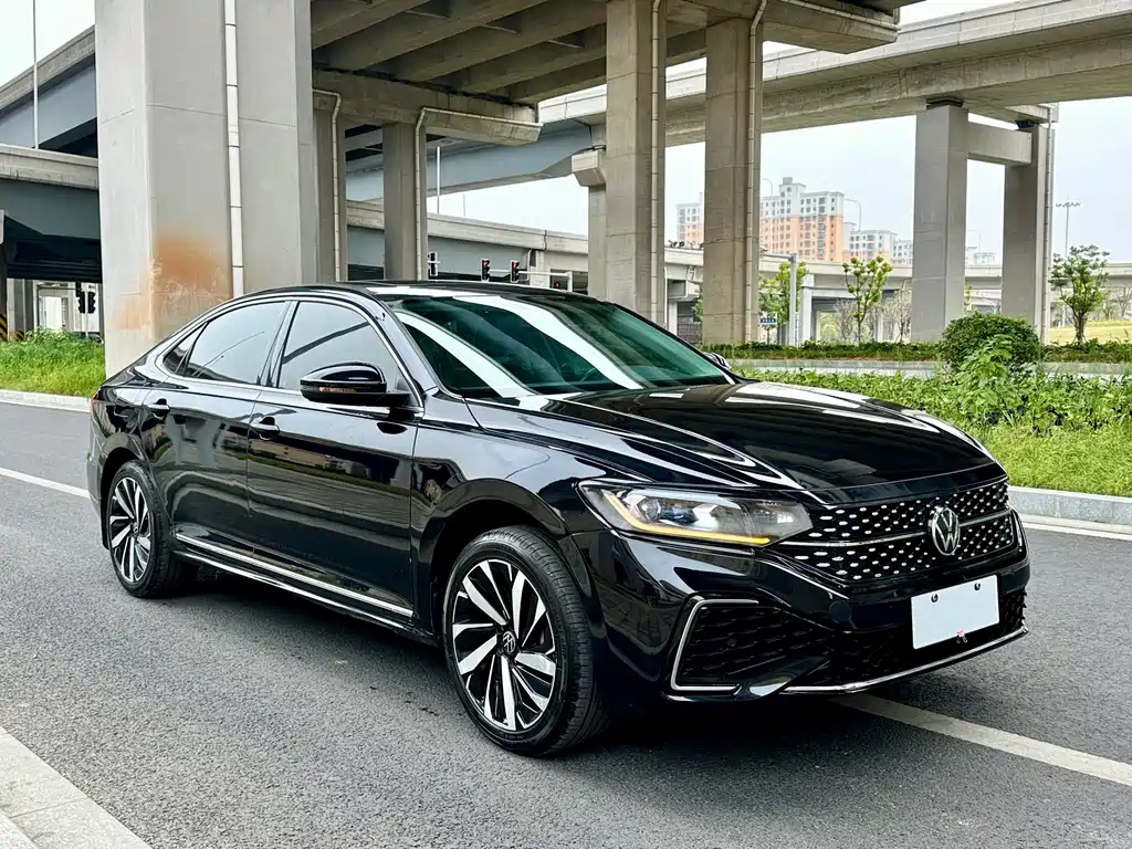 Volkswagen Passat — фото 3