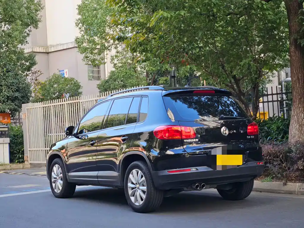 Volkswagen Tiguan — фото 5