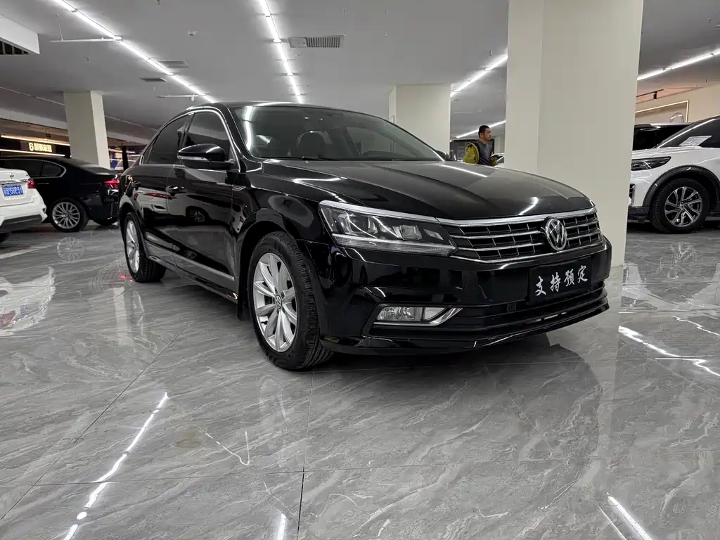 Volkswagen Passat — фото 3