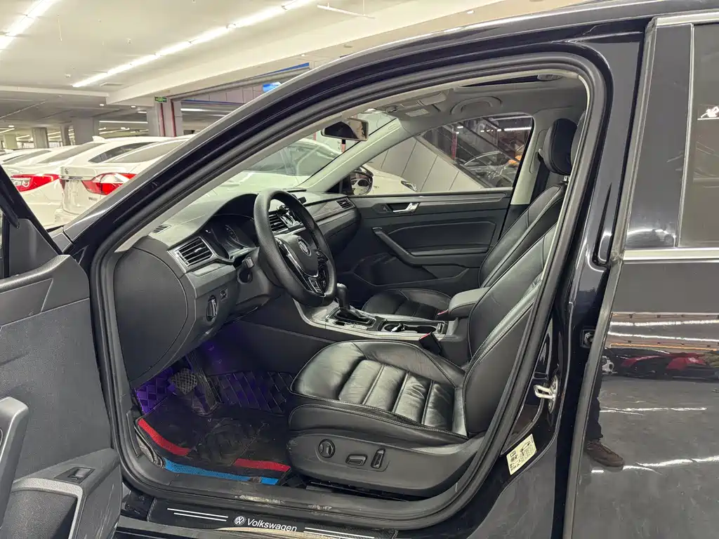 Volkswagen Passat — фото 7