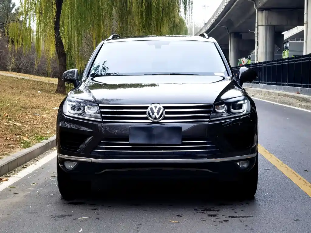 Volkswagen Touareg — фото 3