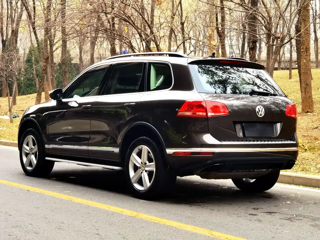 Volkswagen Touareg — фото 4
