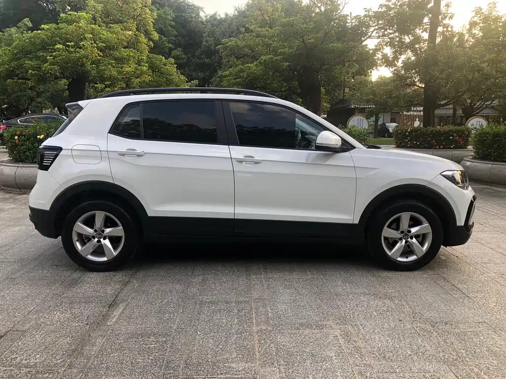 Volkswagen T-Cross — фото 8